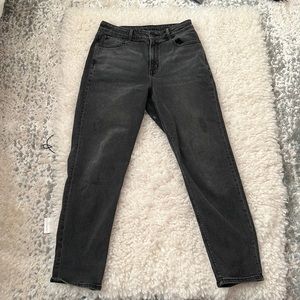 American Eagle black mom jeans